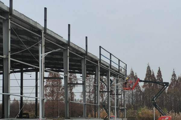 營口彩鋼廠房的優(yōu)點及特點